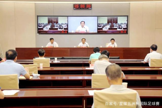 76人球员赛前合影，备战对步行者之战
